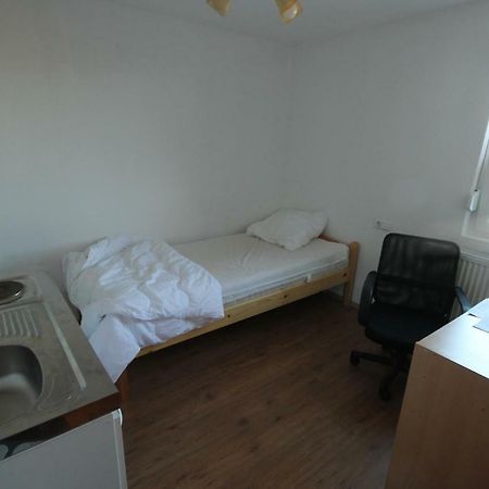 Biberach-Riss-Zimmer-frei, Monteurszimmer Birkenhard Exterior foto