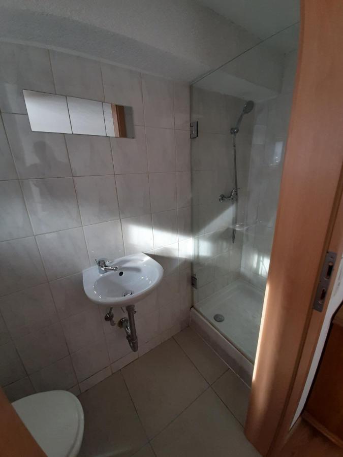 Biberach-Riss-Zimmer-frei, Monteurszimmer Birkenhard Exterior foto