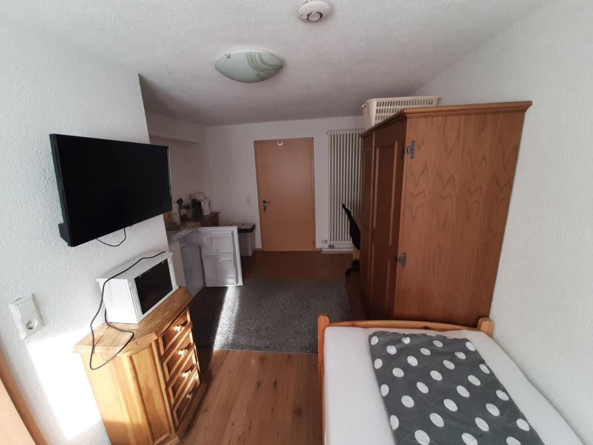 Biberach-Riss-Zimmer-frei, Monteurszimmer Birkenhard Exterior foto
