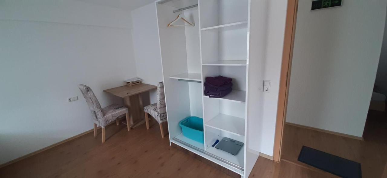 Biberach-Riss-Zimmer-frei, Monteurszimmer Birkenhard Exterior foto