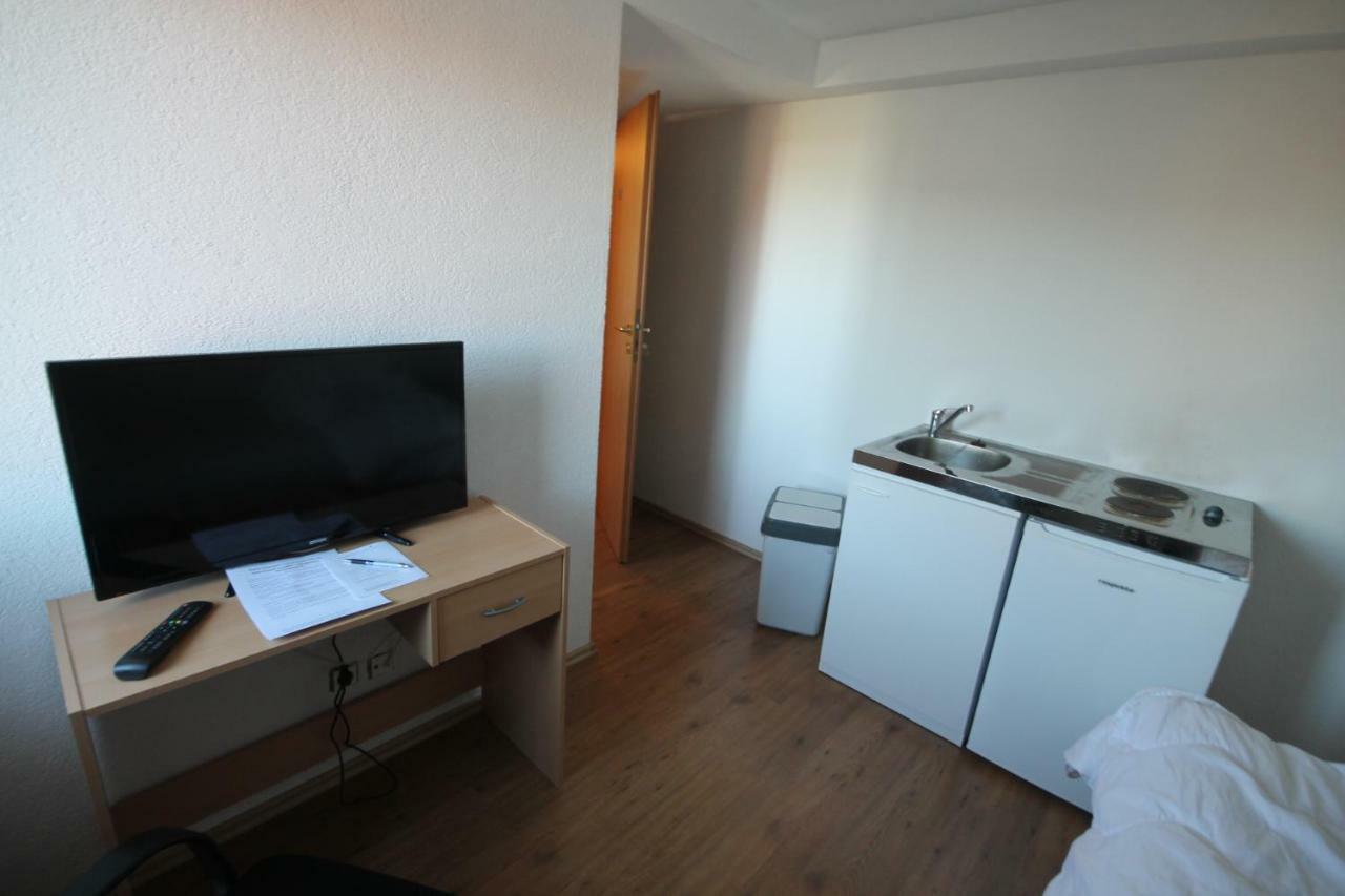 Biberach-Riss-Zimmer-frei, Monteurszimmer Birkenhard Exterior foto