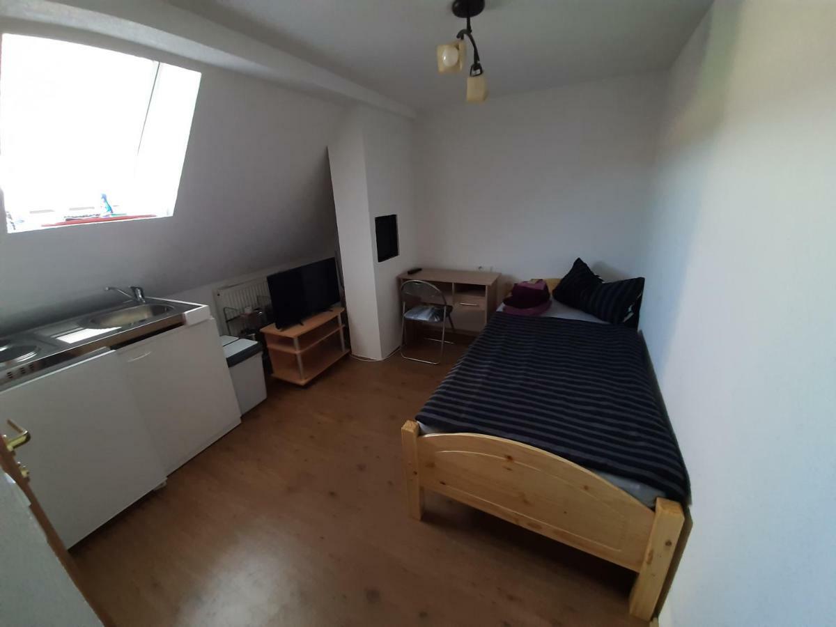 Biberach-Riss-Zimmer-frei, Monteurszimmer Birkenhard Exterior foto